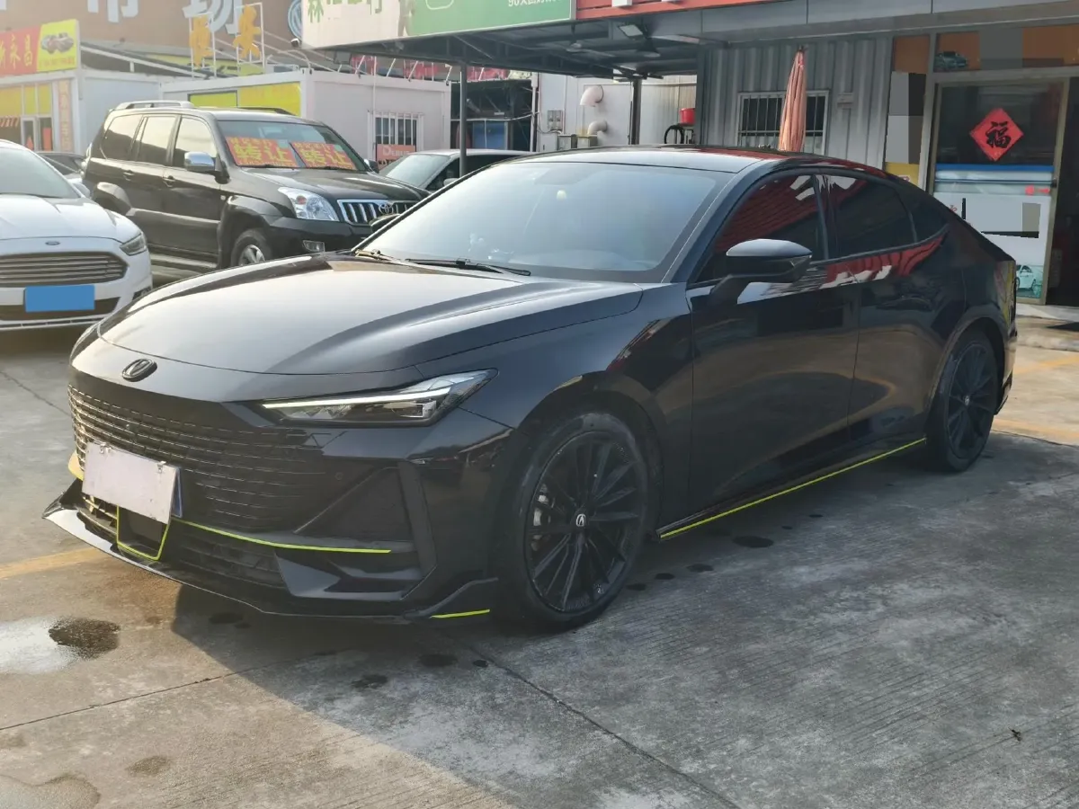 2022 ChangAn UNI-V 1.5T 188HP L4 7DCT,autocango,china used car exporter,china ev exporter,chinese used car exporter,chinese used ev exporter