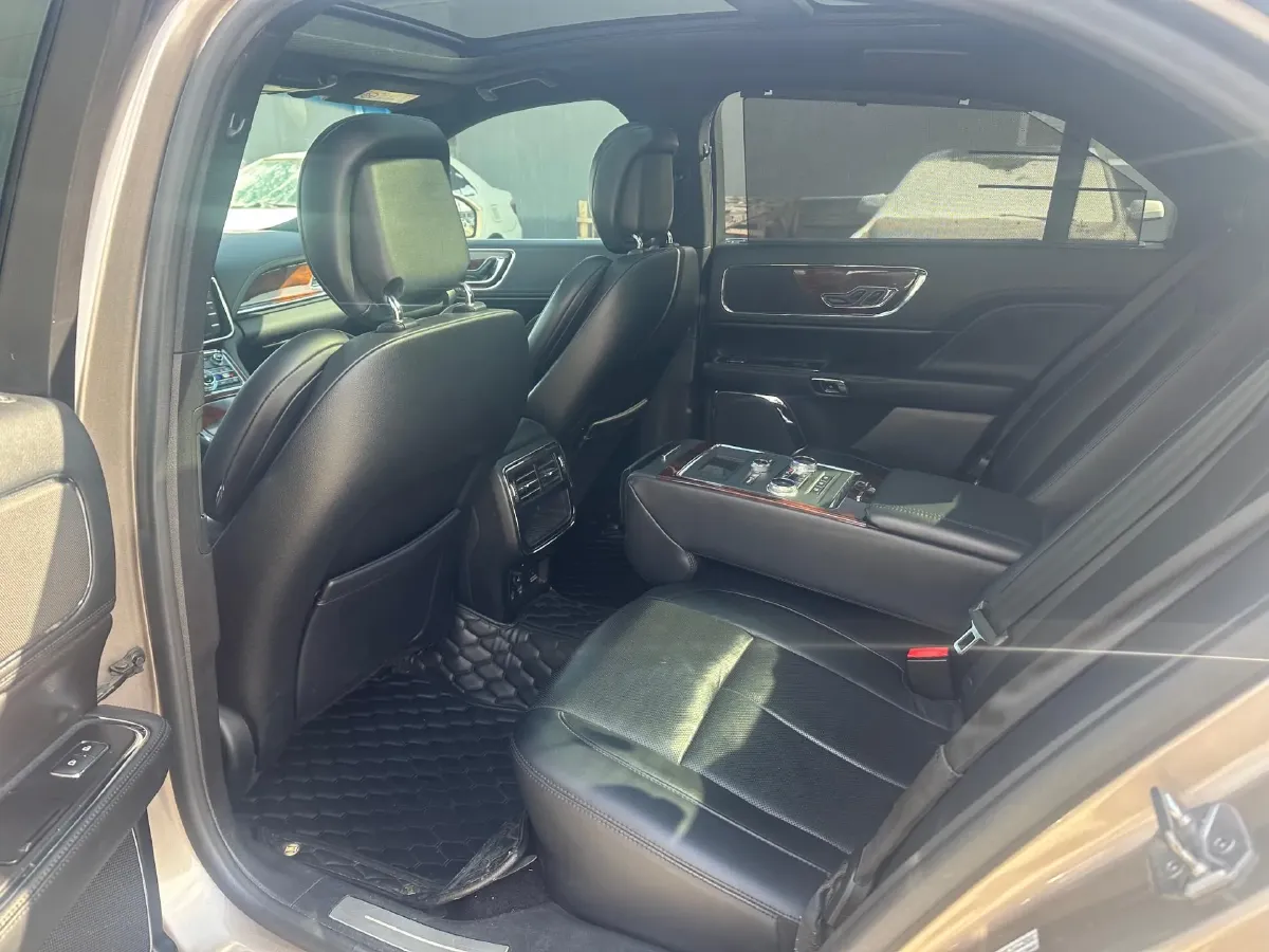 2018 Lincoln Continental 2.0T 261HP L4 6AT,autocango,china used car exporter,china ev exporter,chinese used car exporter,chinese used ev exporter