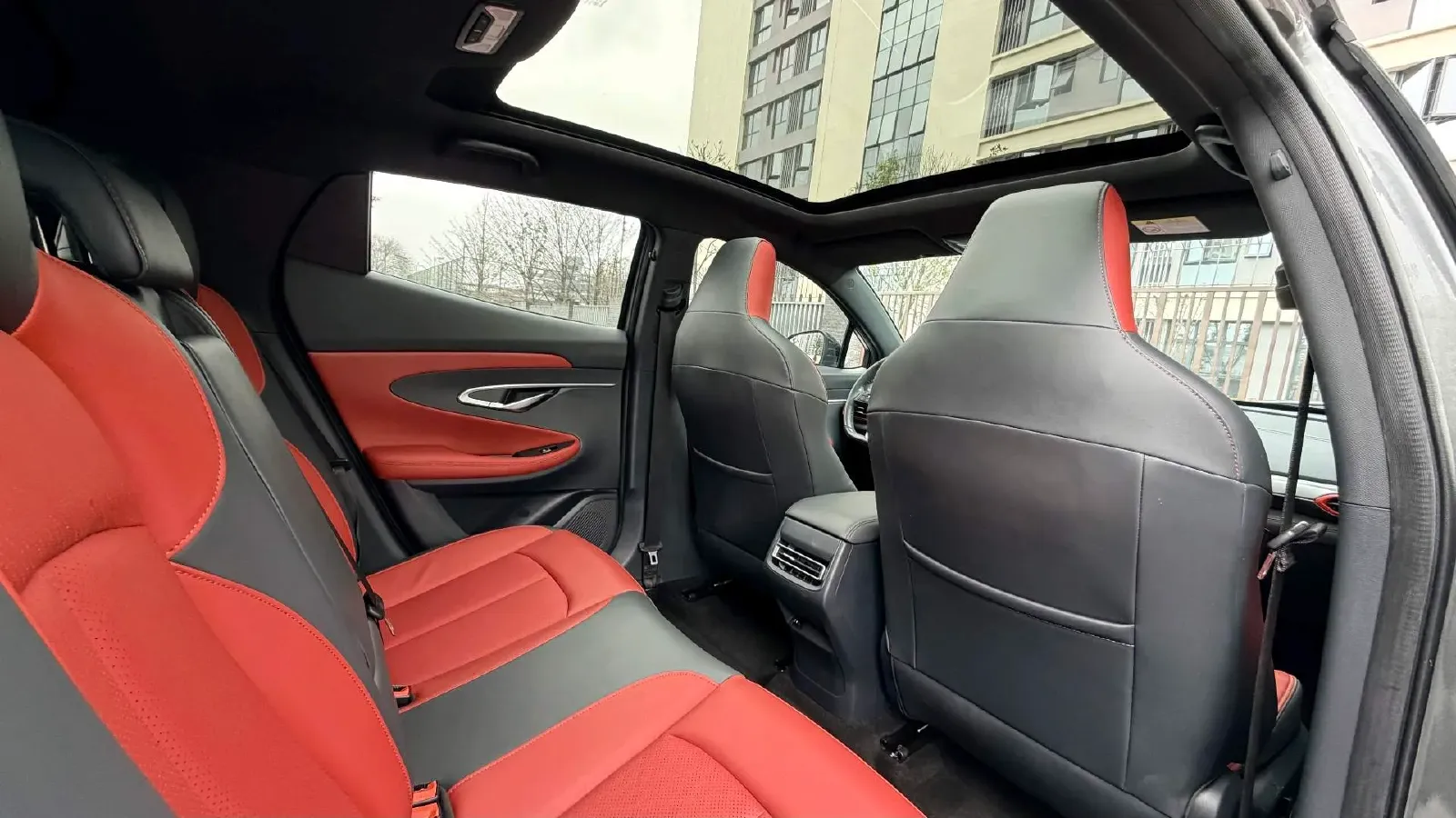 2020 ChangAn UNI-T 1.5T 180HP L4 7DCT,autocango,china used car exporter,china ev exporter,chinese used car exporter,chinese used ev exporter