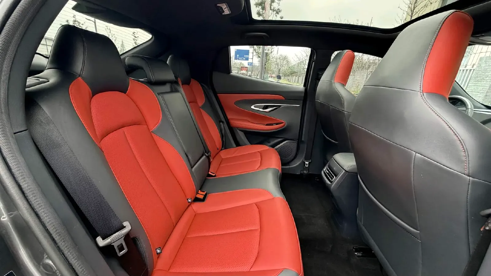 2020 ChangAn UNI-T 1.5T 180HP L4 7DCT,autocango,china used car exporter,china ev exporter,chinese used car exporter,chinese used ev exporter