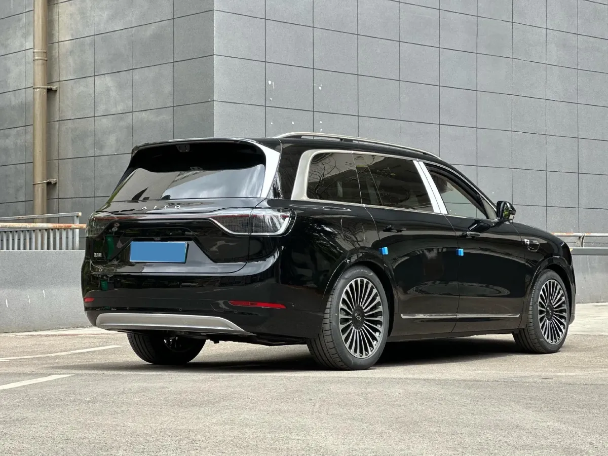 2025 AITO AITO M9 REEV 160HP REEV 52KWH,autocango,china used car exporter,china ev exporter,chinese used car exporter,chinese used ev exporter