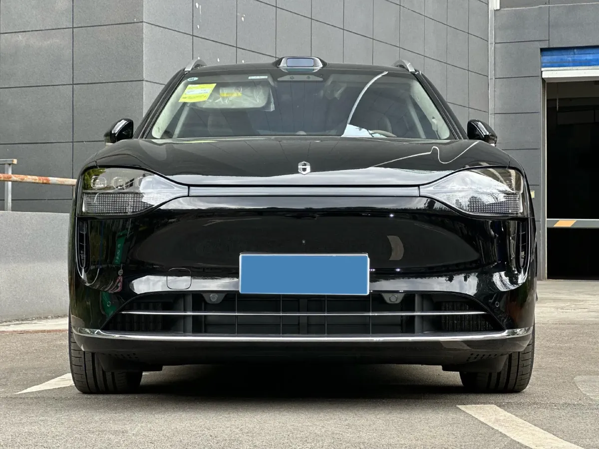 2025 AITO AITO M9 REEV 160HP REEV 52KWH,autocango,china used car exporter,china ev exporter,chinese used car exporter,chinese used ev exporter