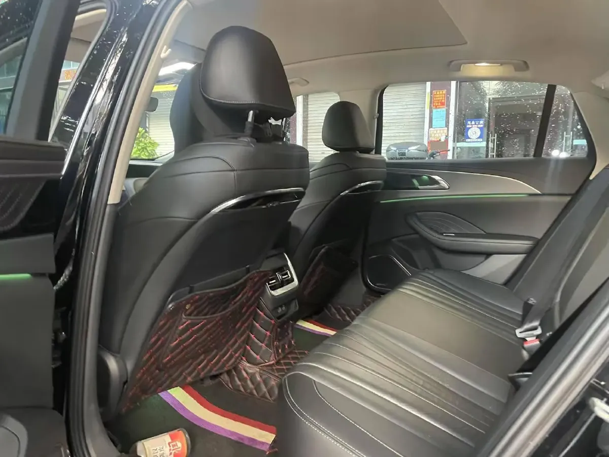 2023 HongQi H5 2.0T 224HP L4 8AT,autocango,china used car exporter,china ev exporter,chinese used car exporter,chinese used ev exporter