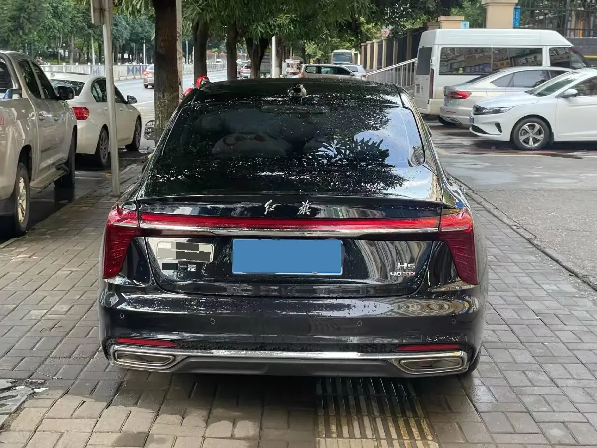 2023 HongQi H5 2.0T 224HP L4 8AT,autocango,china used car exporter,china ev exporter,chinese used car exporter,chinese used ev exporter