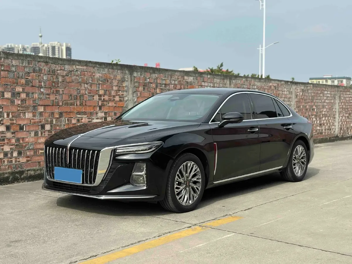2023 HongQi H5 2.0T 224HP L4 8AT,autocango,china used car exporter,china ev exporter,chinese used car exporter,chinese used ev exporter