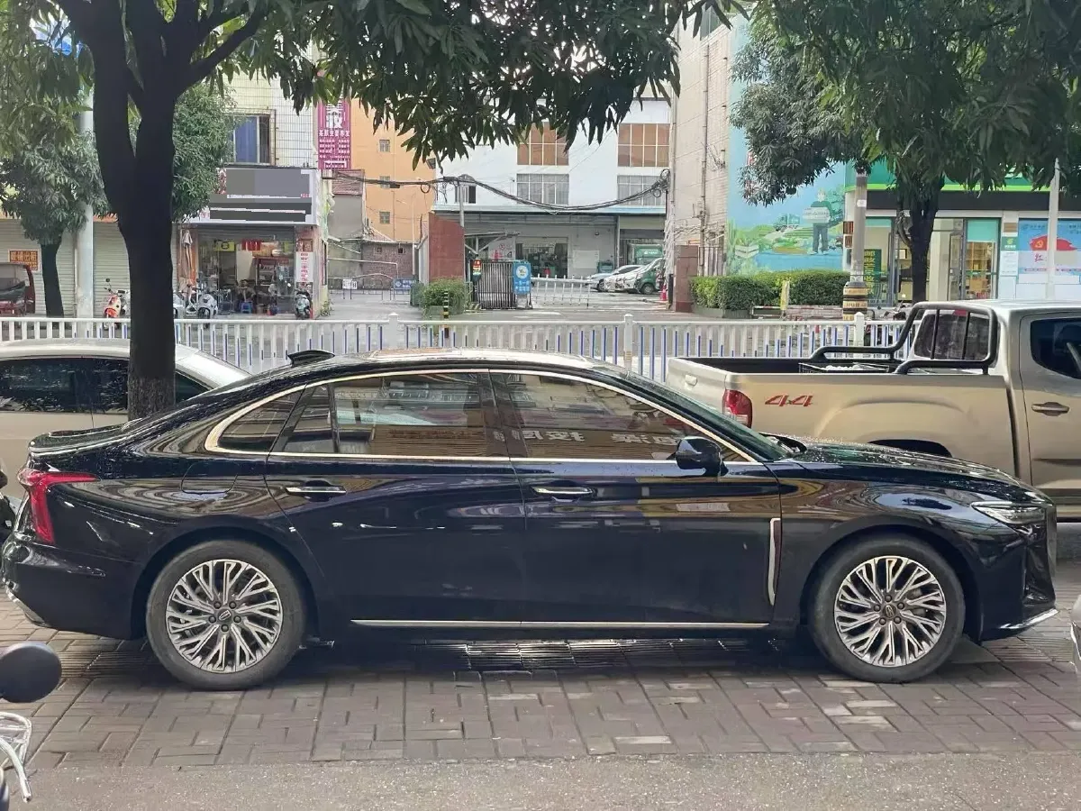 2023 HongQi H5 2.0T 224HP L4 8AT,autocango,china used car exporter,china ev exporter,chinese used car exporter,chinese used ev exporter