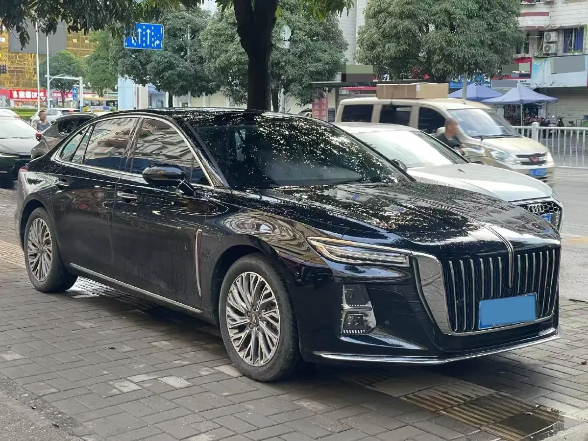 2023 HongQi H5 2.0T 224HP L4 8AT,autocango,china used car exporter,china ev exporter,chinese used car exporter,chinese used ev exporter