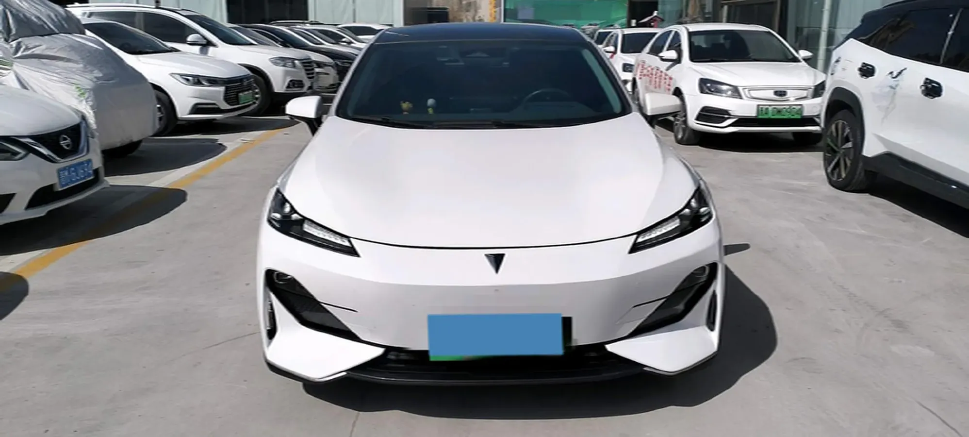 2022 DongFeng Forthing LingZhi EV BEV 68.4KWH,autocango,china used car exporter,china ev exporter,chinese used car exporter,chinese used ev exporter