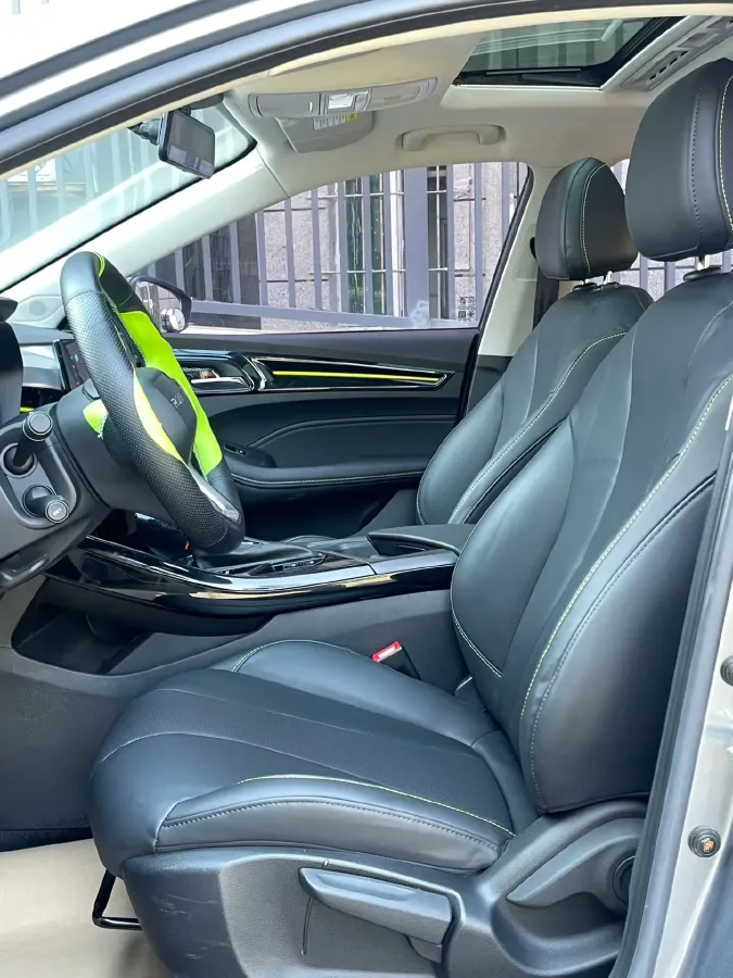 2021 Roewe i5 1.5L 120HP L4 CVT,autocango,china used car exporter,china ev exporter,chinese used car exporter,chinese used ev exporter