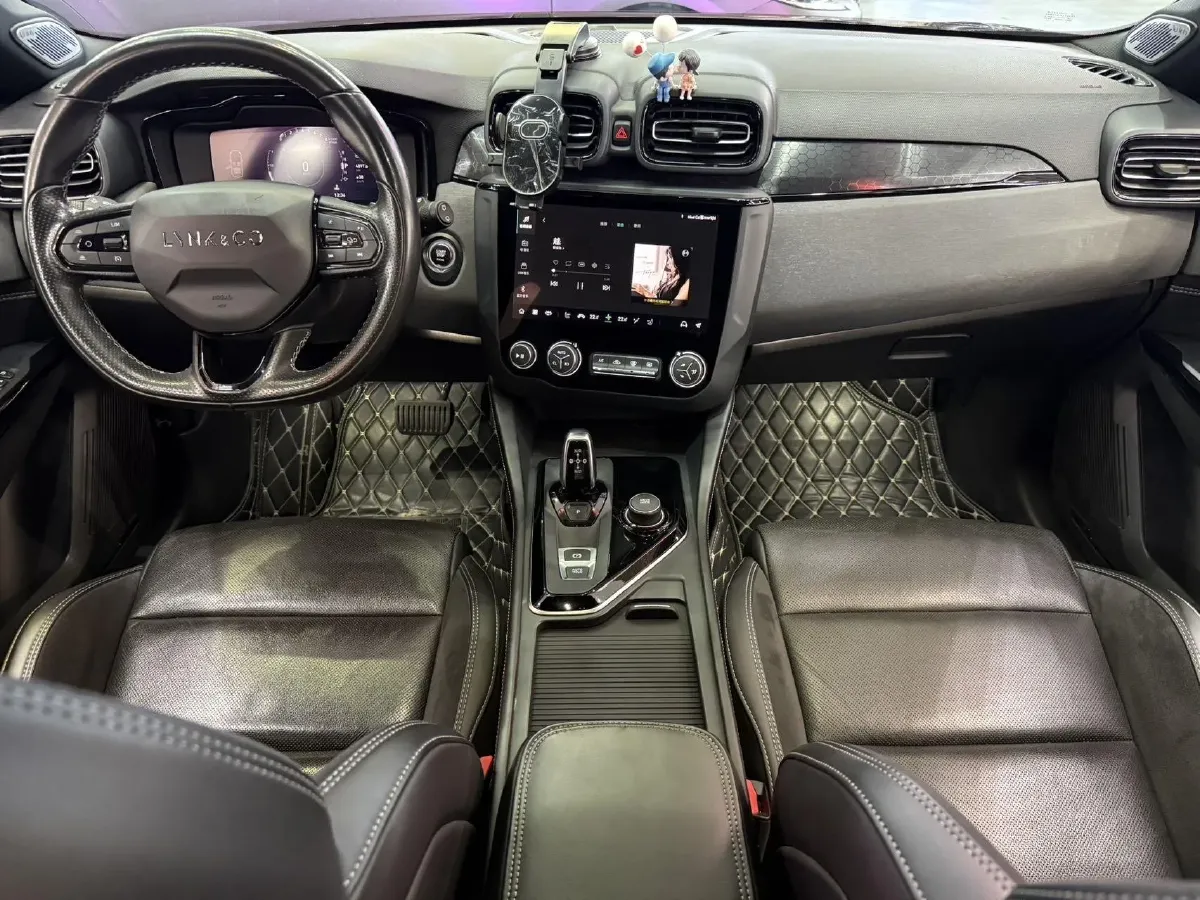 2022 LYNK&CO 02 Hatchback 2.0T 190HP L4 7DCT,autocango,china used car exporter,china ev exporter,chinese used car exporter,chinese used ev exporter