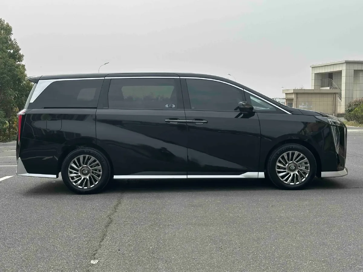 2024 GAC Trumpchi M8 2.0T 252HP L4 8AT,autocango,china used car exporter,china ev exporter,chinese used car exporter,chinese used ev exporter