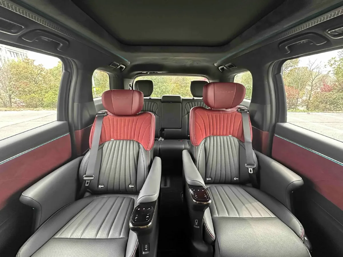 2024 GAC Trumpchi M8 2.0T 252HP L4 8AT,autocango,china used car exporter,china ev exporter,chinese used car exporter,chinese used ev exporter