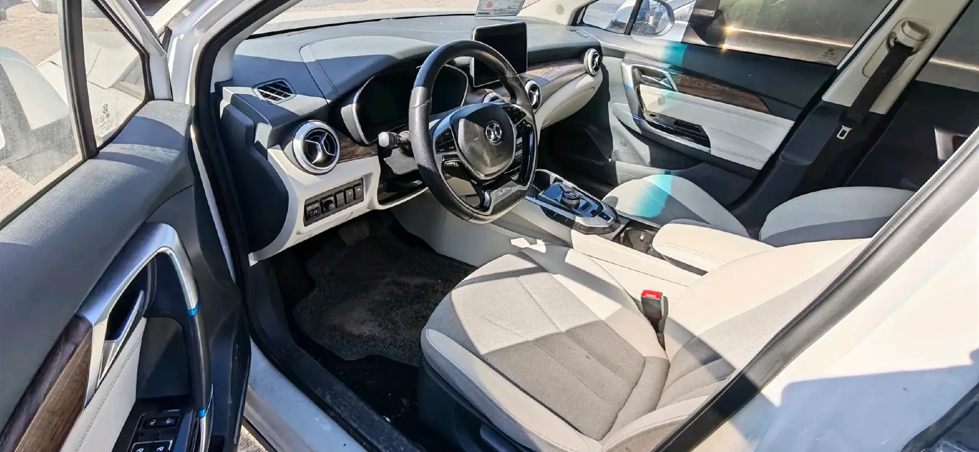 2018 BeiJing Auto EU5 BEV 53.66KWH,autocango,china used car exporter,china ev exporter,chinese used car exporter,chinese used ev exporter