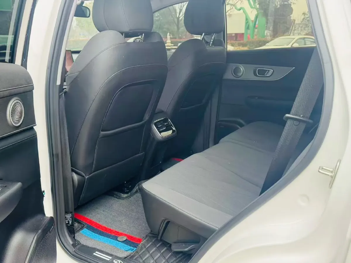 2025 Chery Tiggo 8 Plus 1.6T 197HP L4 7DCT,autocango,china used car exporter,china ev exporter,chinese used car exporter,chinese used ev exporter