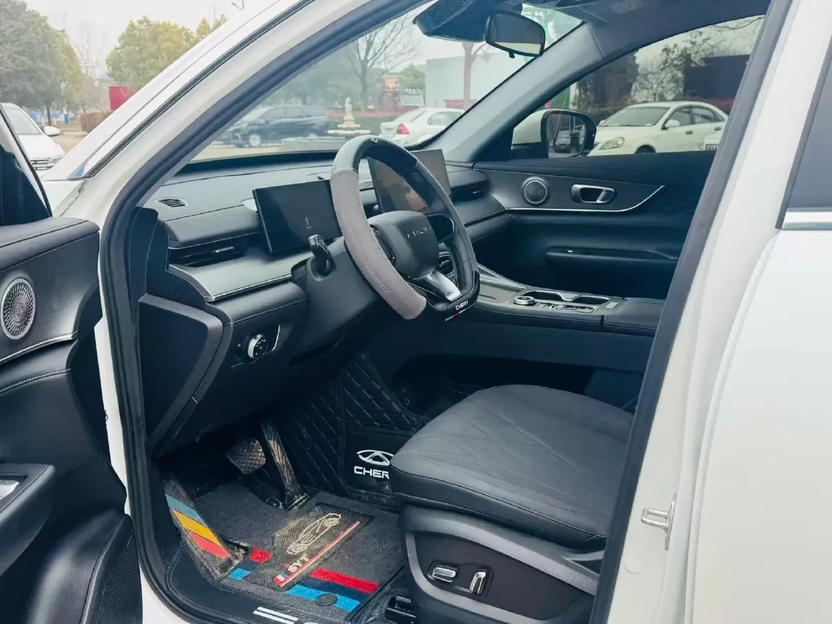 2025 Chery Tiggo 8 Plus 1.6T 197HP L4 7DCT,autocango,china used car exporter,china ev exporter,chinese used car exporter,chinese used ev exporter