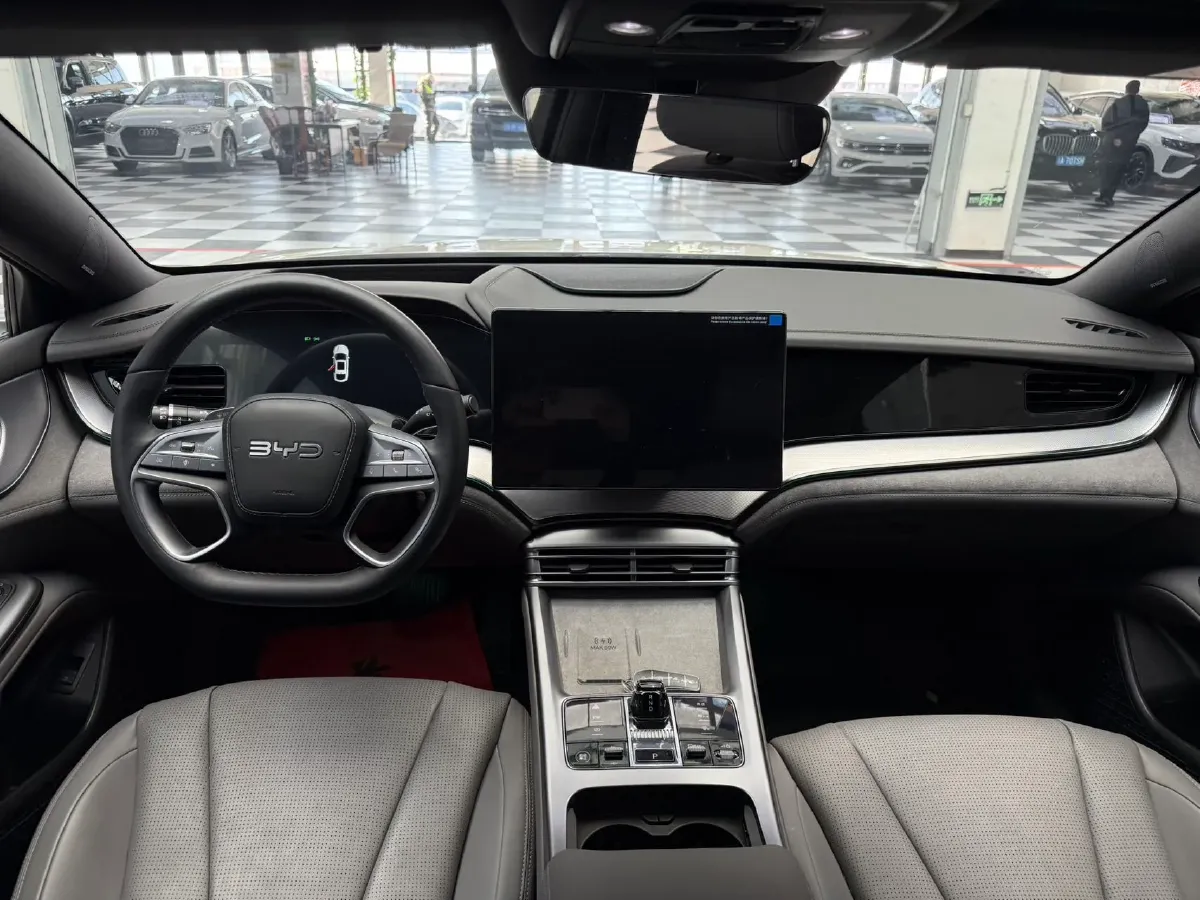 2025 BYD Seal07 DM-i 1.5L 101HP L4 E-CVT PHEV 17.6KWH,autocango,china used car exporter,china ev exporter,chinese used car exporter,chinese used ev exporter