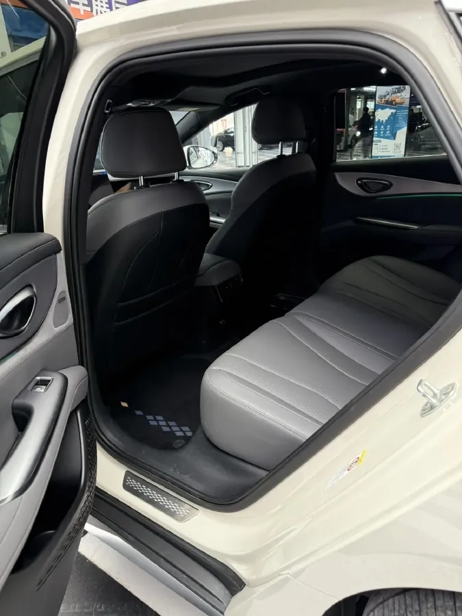 2025 BYD Seal07 DM-i 1.5L 101HP L4 E-CVT PHEV 17.6KWH,autocango,china used car exporter,china ev exporter,chinese used car exporter,chinese used ev exporter