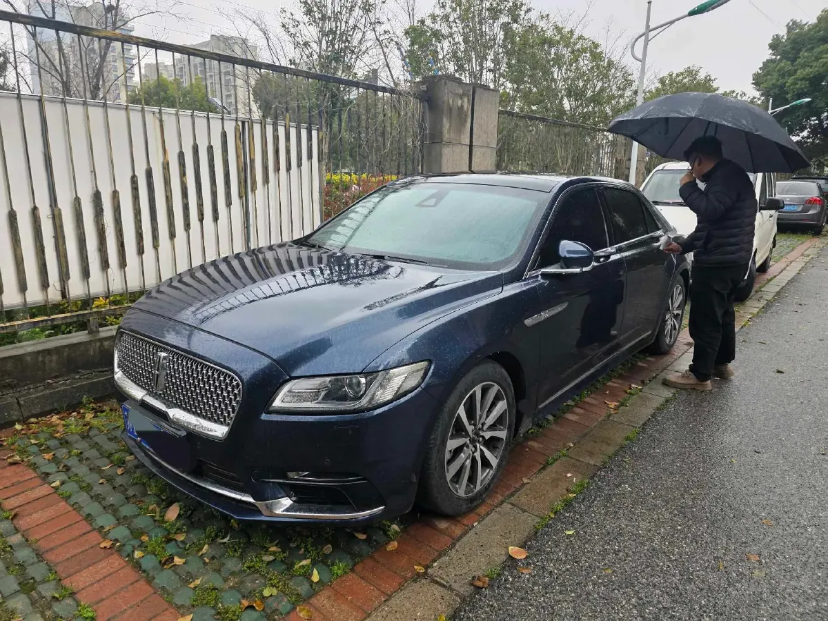 2017 Lincoln Continental 2.0T 261HP L4 6AT,autocango,china used car exporter,china ev exporter,chinese used car exporter,chinese used ev exporter