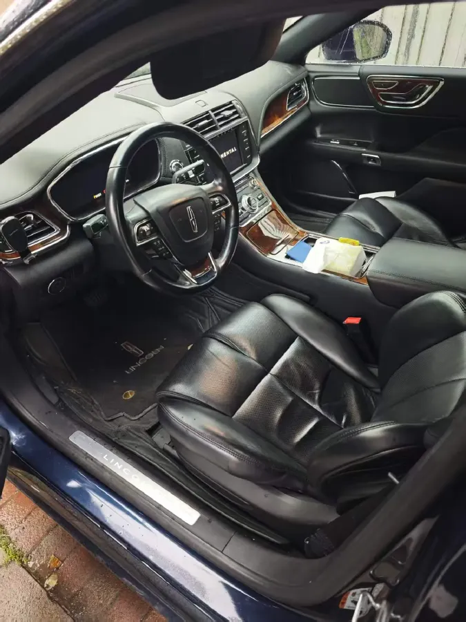 2017 Lincoln Continental 2.0T 261HP L4 6AT,autocango,china used car exporter,china ev exporter,chinese used car exporter,chinese used ev exporter