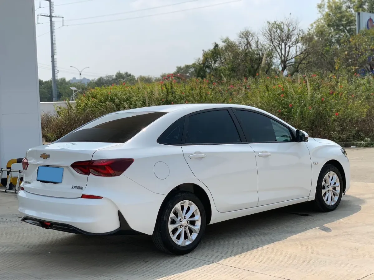 2023 Chevrolet Monza 1.5L 113HP L4 6DCT,autocango,china used car exporter,china ev exporter,chinese used car exporter,chinese used ev exporter