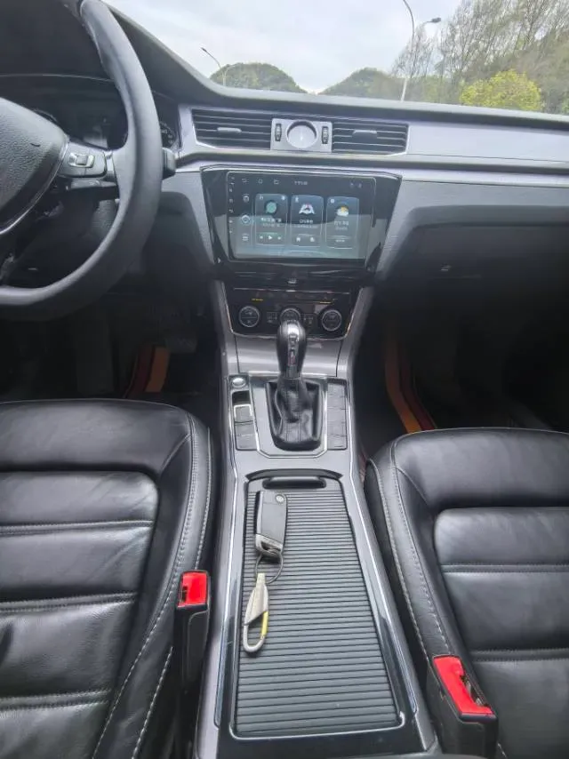 2017 Volkswagen Passat 1.8T 180HP L4 7DCT,autocango,china used car exporter,china ev exporter,chinese used car exporter,chinese used ev exporter