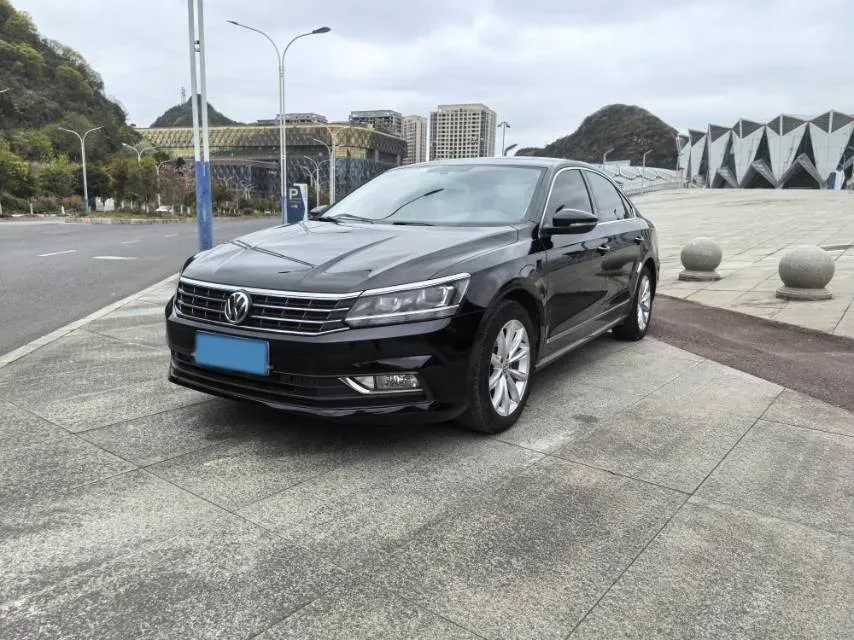 2017 Volkswagen Passat 1.8T 180HP L4 7DCT,autocango,china used car exporter,china ev exporter,chinese used car exporter,chinese used ev exporter