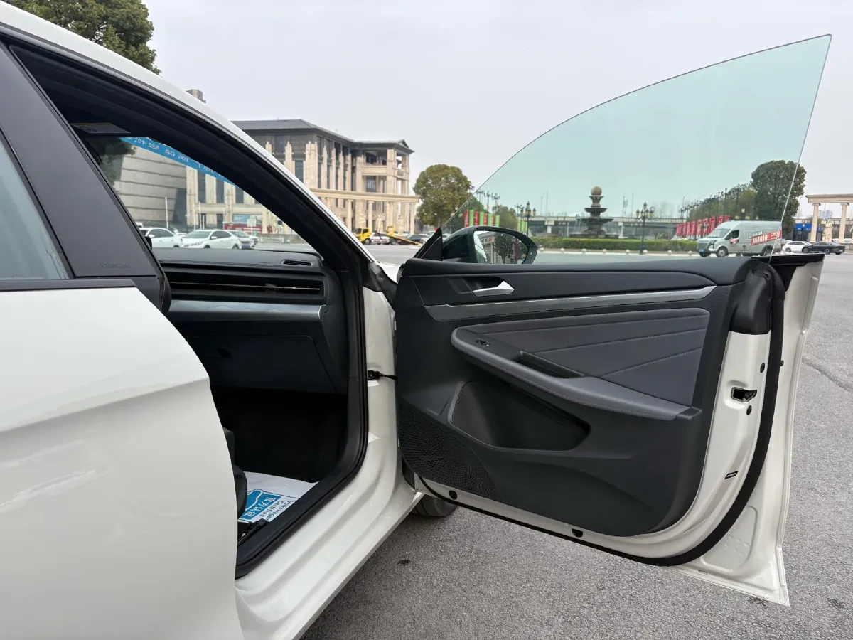 2026 Volkswagen Lamando 2.0T 220HP L4 7DCT,autocango,china used car exporter,china ev exporter,chinese used car exporter,chinese used ev exporter