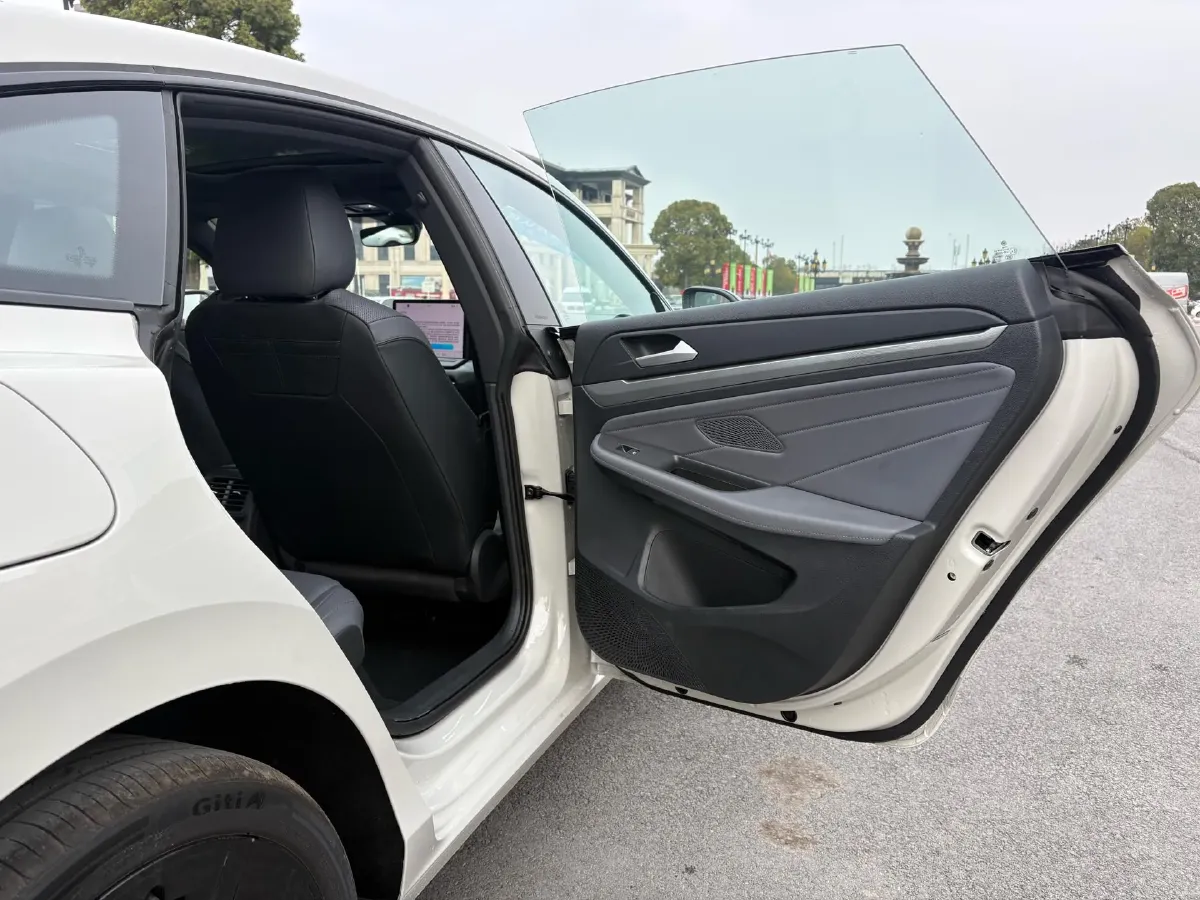 2026 Volkswagen Lamando 2.0T 220HP L4 7DCT,autocango,china used car exporter,china ev exporter,chinese used car exporter,chinese used ev exporter