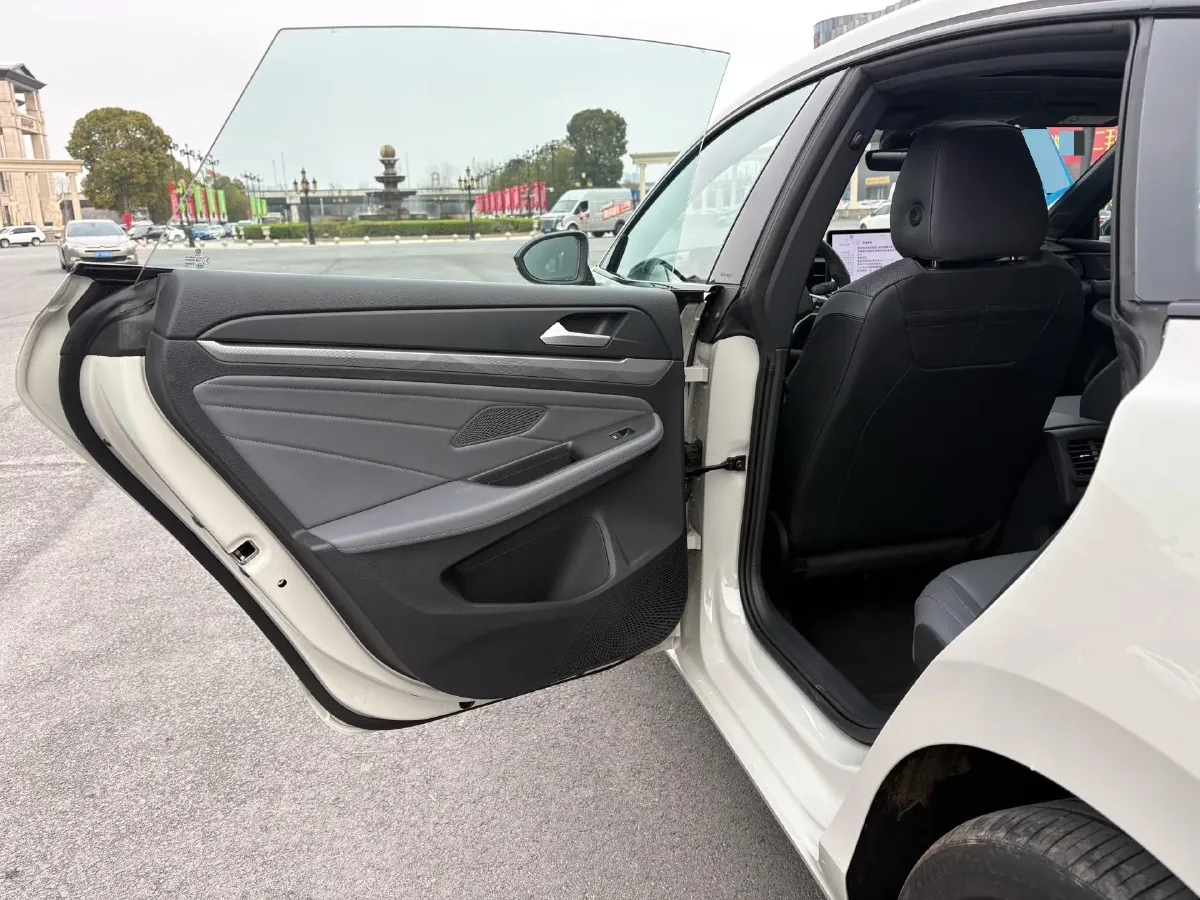 2026 Volkswagen Lamando 2.0T 220HP L4 7DCT,autocango,china used car exporter,china ev exporter,chinese used car exporter,chinese used ev exporter