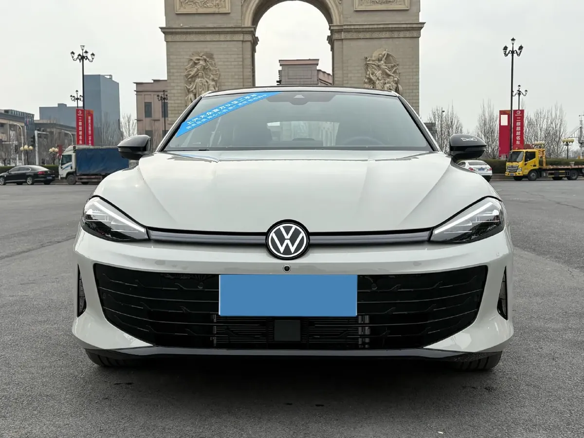 2026 Volkswagen Lamando 2.0T 220HP L4 7DCT,autocango,china used car exporter,china ev exporter,chinese used car exporter,chinese used ev exporter