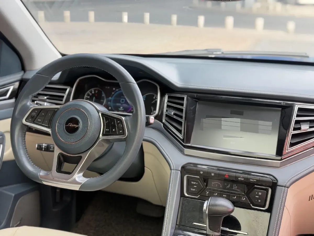 2017 Zotye Damy X7 1.8T 177HP L4 6DCT,autocango,china used car exporter,china ev exporter,chinese used car exporter,chinese used ev exporter