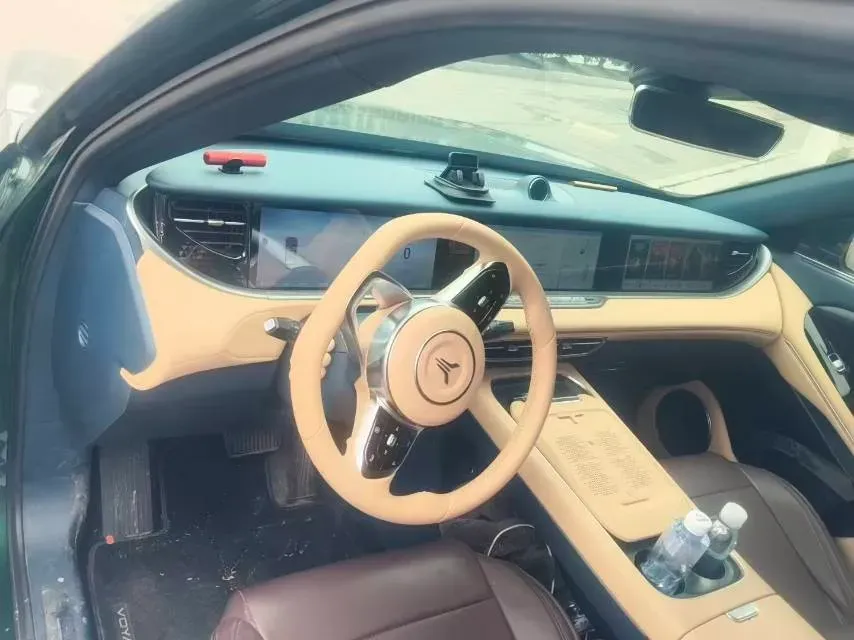 2024 Voyah FREE 1.5T 150HP L4 REEV 39.2KWH,autocango,china used car exporter,china ev exporter,chinese used car exporter,chinese used ev exporter