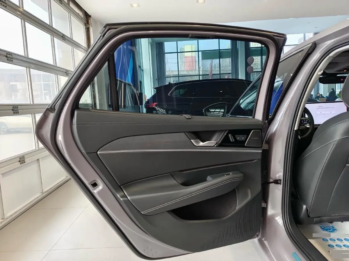 2025 Volkswagen Passat 2.0T 220HP L4 7DCT,autocango,china used car exporter,china ev exporter,chinese used car exporter,chinese used ev exporter