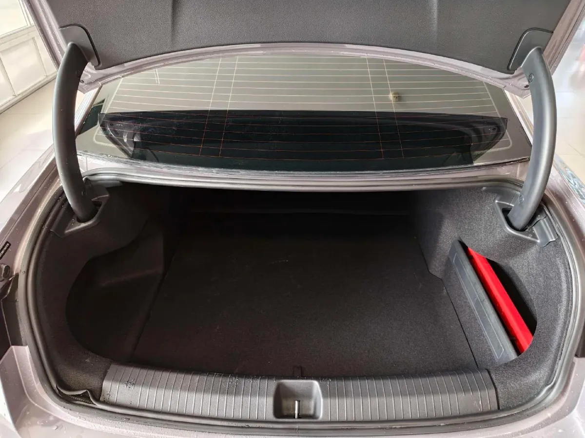 2025 Volkswagen Passat 2.0T 220HP L4 7DCT,autocango,china used car exporter,china ev exporter,chinese used car exporter,chinese used ev exporter