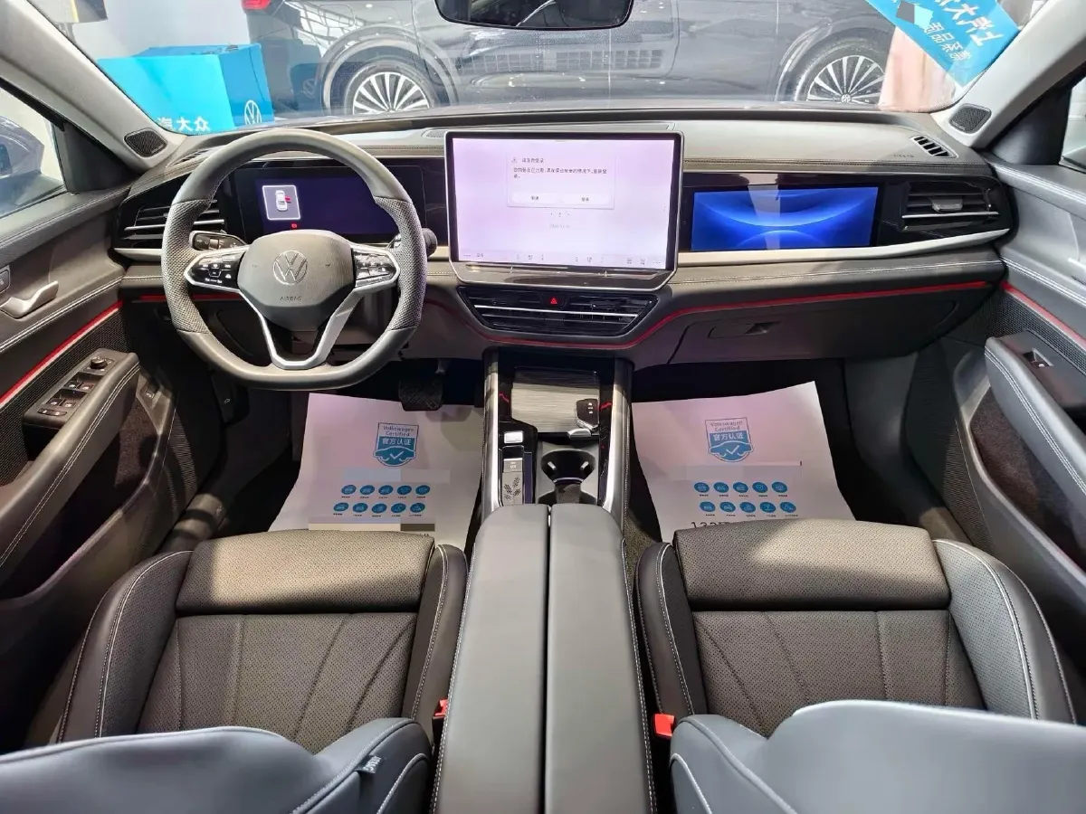 2025 Volkswagen Passat 2.0T 220HP L4 7DCT,autocango,china used car exporter,china ev exporter,chinese used car exporter,chinese used ev exporter