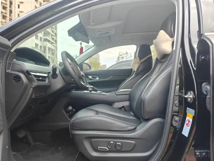 2023 ChangAn UNI-K 2.0T 233HP L4 8AT,autocango,china used car exporter,china ev exporter,chinese used car exporter,chinese used ev exporter