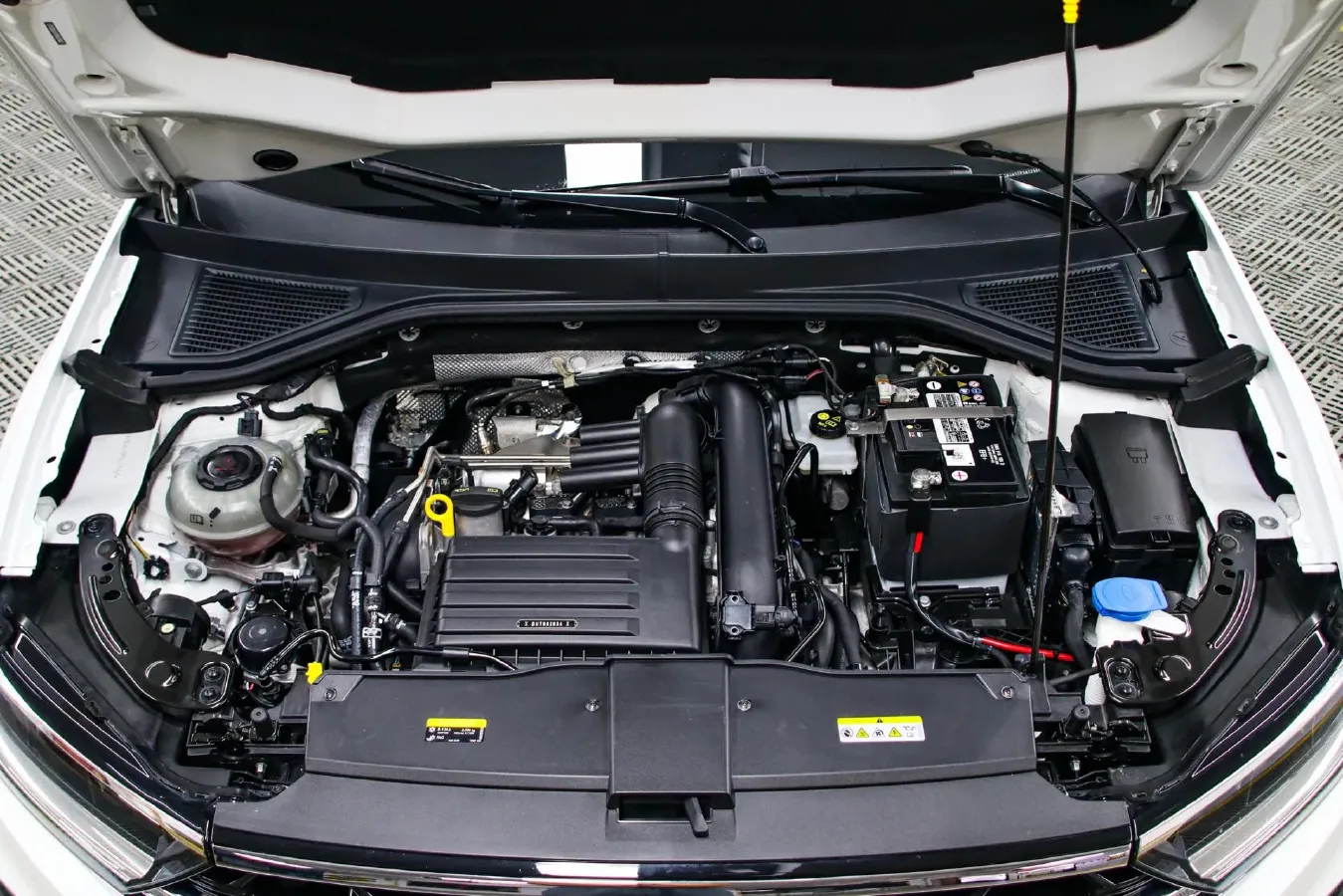 2023 Volkswagen T-Roc 1.4T 150HP L4 7DCT,autocango,china used car exporter,china ev exporter,chinese used car exporter,chinese used ev exporter