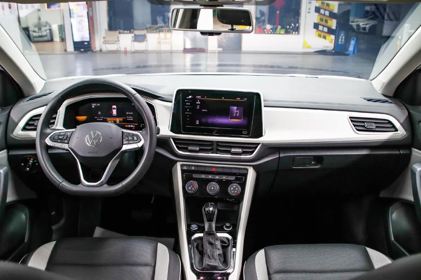 2023 Volkswagen T-Roc 1.4T 150HP L4 7DCT,autocango,china used car exporter,china ev exporter,chinese used car exporter,chinese used ev exporter