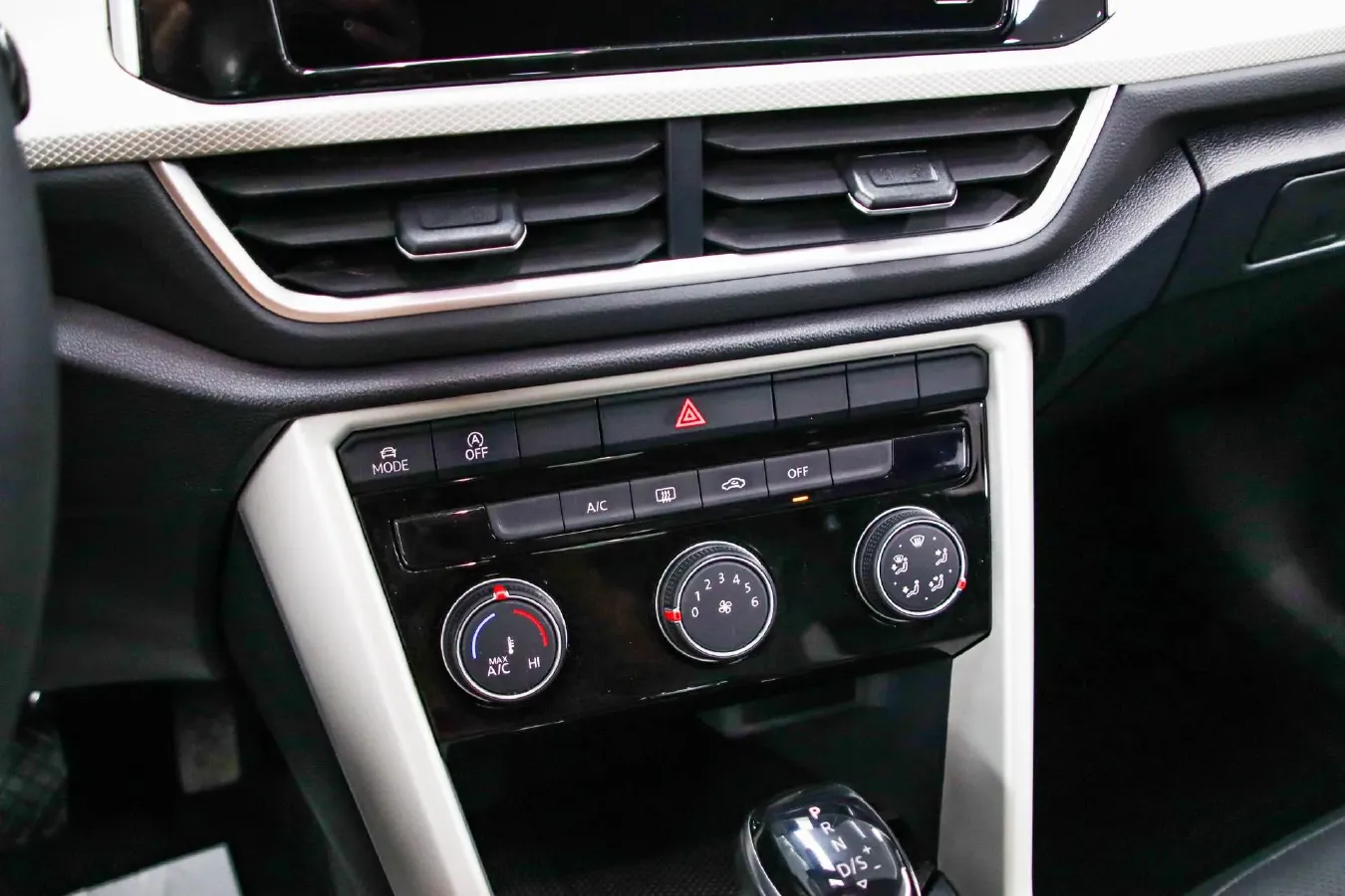 2023 Volkswagen T-Roc 1.4T 150HP L4 7DCT,autocango,china used car exporter,china ev exporter,chinese used car exporter,chinese used ev exporter