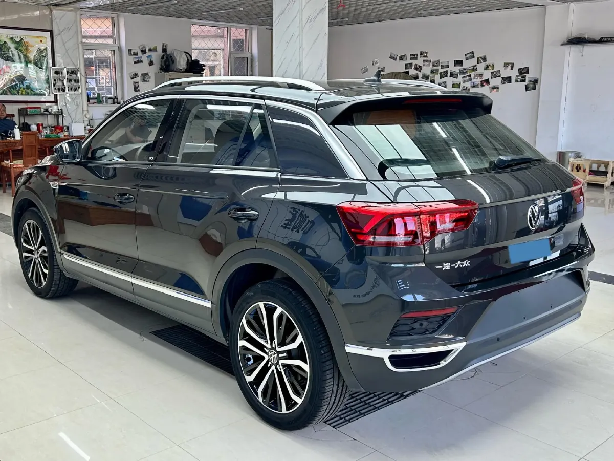 2021 Volkswagen T-Roc 1.4T 150HP L4 7DCT,autocango,china used car exporter,china ev exporter,chinese used car exporter,chinese used ev exporter