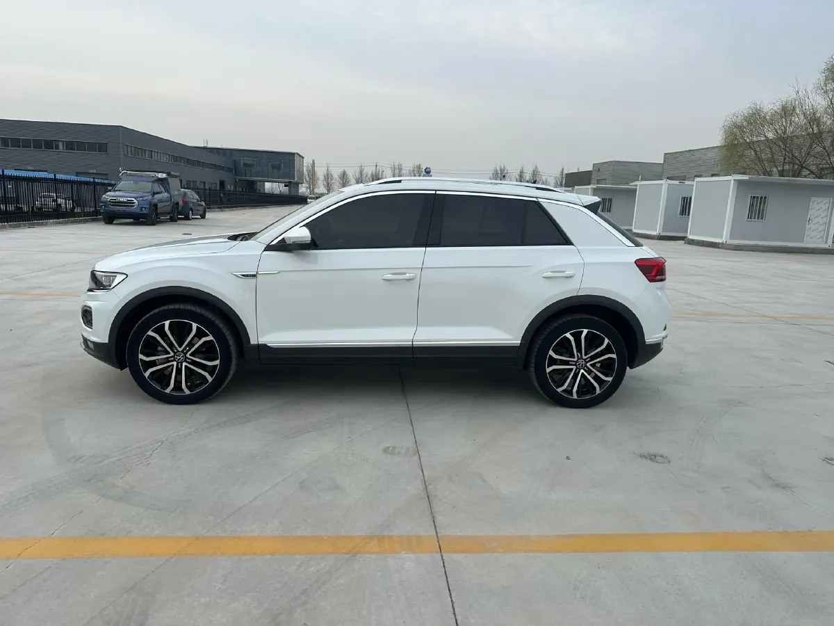2022 Volkswagen T-Roc 1.4T 150HP L4 7DCT,autocango,china used car exporter,china ev exporter,chinese used car exporter,chinese used ev exporter