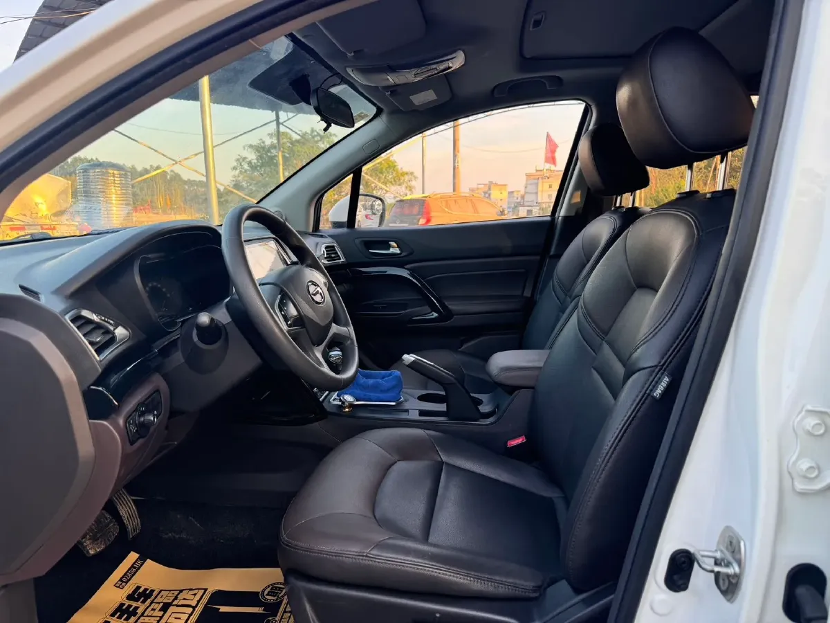 2017 GAC Trumpchi GS4 1.3T 137HP L4 7DCT,autocango,china used car exporter,china ev exporter,chinese used car exporter,chinese used ev exporter