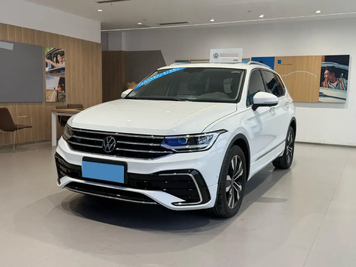 2024 Volkswagen Tiguan L 2.0T 186HP L4 7DCT,autocango,china used car exporter,china ev exporter,chinese used car exporter,chinese used ev exporter