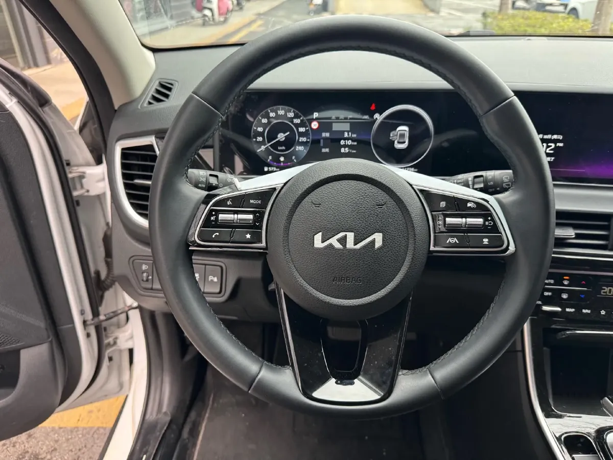 2023 Kia Seltos 1.5L 115HP L4 CVT,autocango,china used car exporter,china ev exporter,chinese used car exporter,chinese used ev exporter