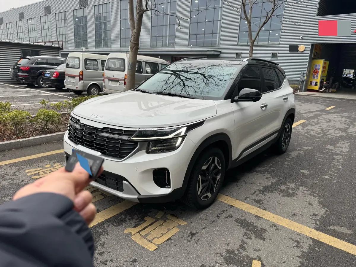 2023 Kia Seltos 1.5L 115HP L4 CVT,autocango,china used car exporter,china ev exporter,chinese used car exporter,chinese used ev exporter