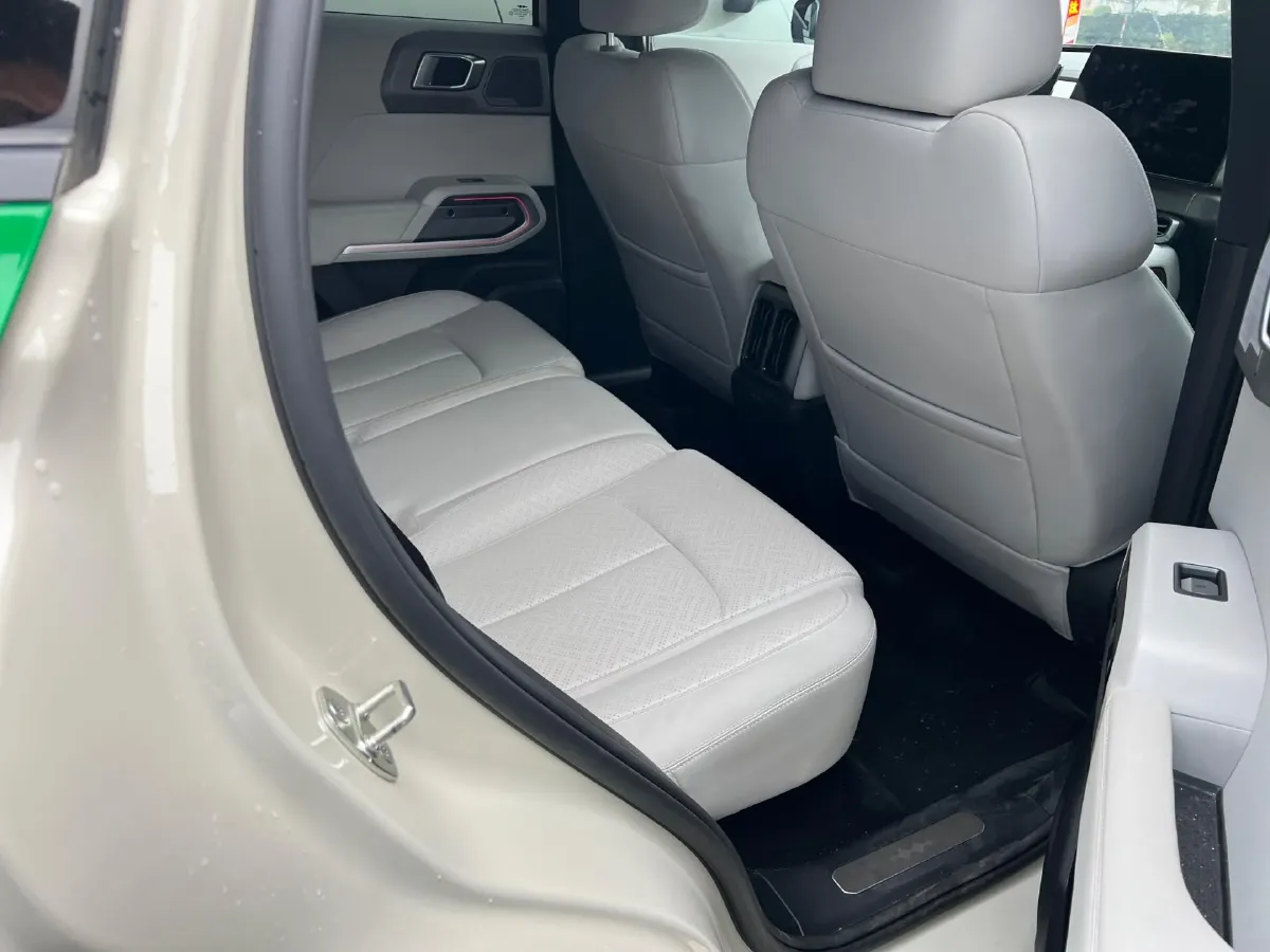 2025 FangChengBao Tai 3 BEV,autocango,china used car exporter,china ev exporter,chinese used car exporter,chinese used ev exporter