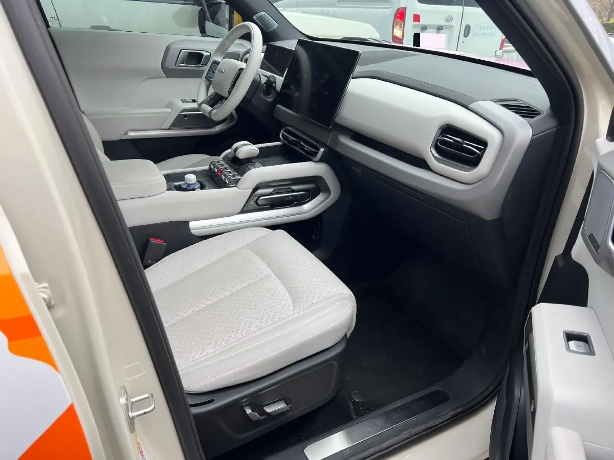 2025 FangChengBao Tai 3 BEV,autocango,china used car exporter,china ev exporter,chinese used car exporter,chinese used ev exporter