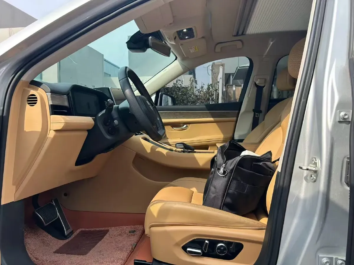 2022 AITO AITO M5 Range Extended 125HP REEV 40KWH,autocango,china used car exporter,china ev exporter,chinese used car exporter,chinese used ev exporter