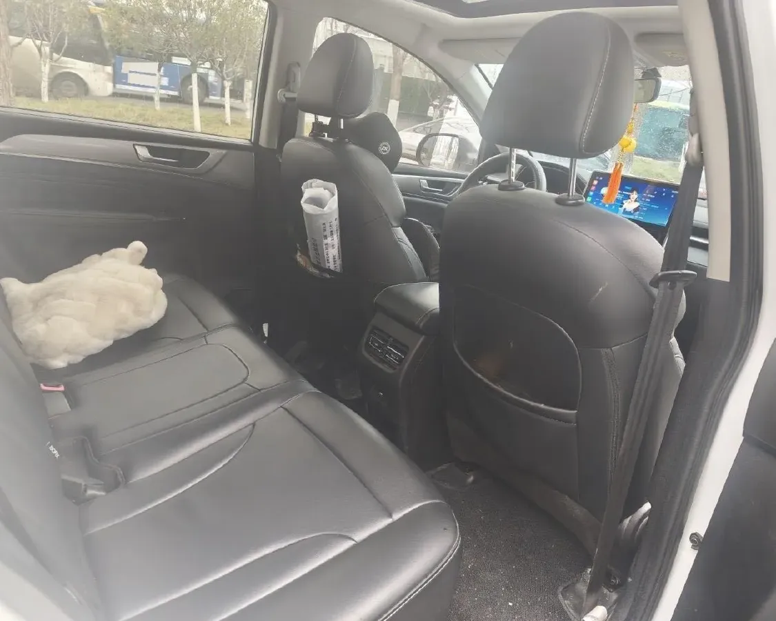 2021 Haval M6 1.5T 150HP L4 7DCT,autocango,china used car exporter,china ev exporter,chinese used car exporter,chinese used ev exporter