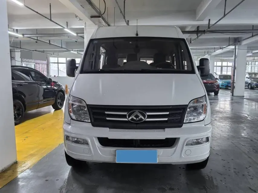 2021 MAXUS XinTu V80 2.0T 139HP L4 6MT,autocango,china used car exporter,china ev exporter,chinese used car exporter,chinese used ev exporter